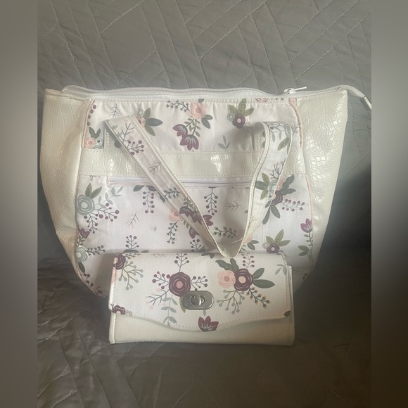 Kathleen Rose bag and wallet set. K reaction - Picture 2 of 2